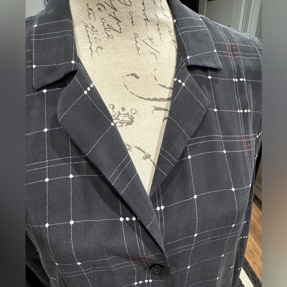 Equipment Silk Shirt Sz Medium - Picture 3 of 5